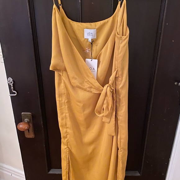 Lulu’s dress - Picture 3 of 7